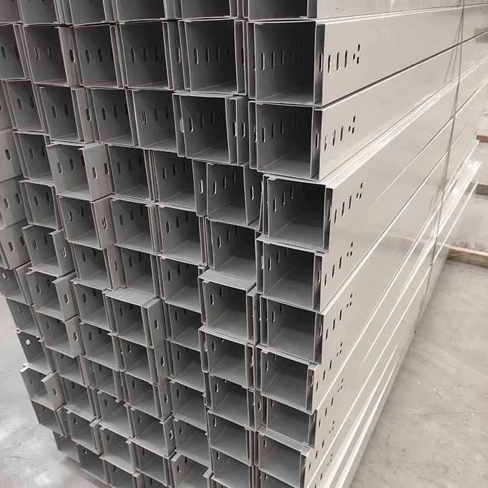 铝合金电缆桥架和不锈钢电缆桥架对比环境应用更广的是哪种桥架？