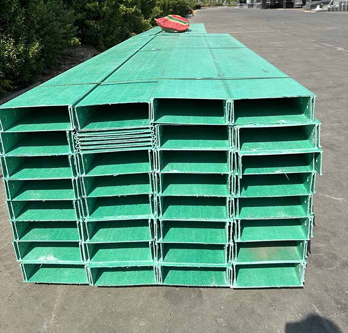 玻璃钢电缆桥架保障交通基础设施的可靠供电