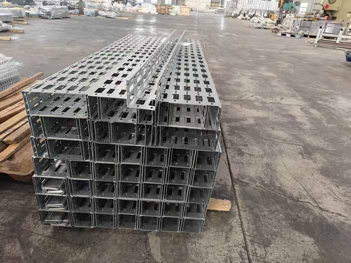 山东防腐电缆桥架：工业电力守护者